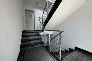 Bezugsfreie 2-Zimmer-Wohnung in gepflegtem Dreiparteienhaus: Wohnen oder Vermieten in LEV-Wiesdorf! – Friedensstraße 37, 51373 Wiesdorf, Leverkusen – Vorschaubild 4