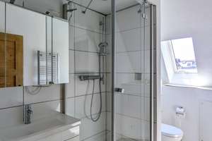 Denkmalgeschützte - in 2 Wohnungen aufgeteilte Wohnung -Selbst wohnen und nebenan vermieten. – Die vollständige Adresse der Immobilie erhältst du vom Anbieter., 80803 Neuschwabing, München – Vorschaubild 25