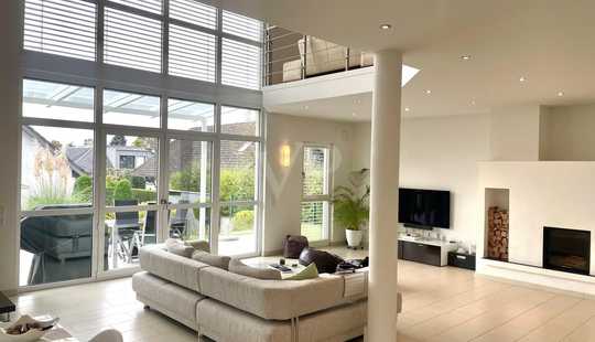 Bild von VON POLL BAD HOMBURG:
Modernes, lichtdurchflutetes Einfamilienhaus mit beeindruckender Architektur