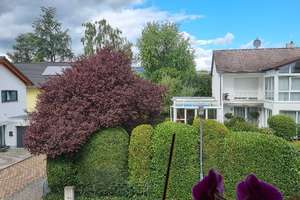 So groß wie ein Haus: Wohnung mit große Balkon in bester Villenlage von Schwalbach (Altschwalbach) – Fuchstanzstraße 10a, 65824 Schwalbach am Taunus – Vorschaubild 5