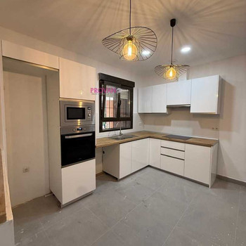 WOHNUNG JUNAL-GEBIET NEUBAU MIT 2 SCHLAFZIMMER UND 2 BÄDERN.