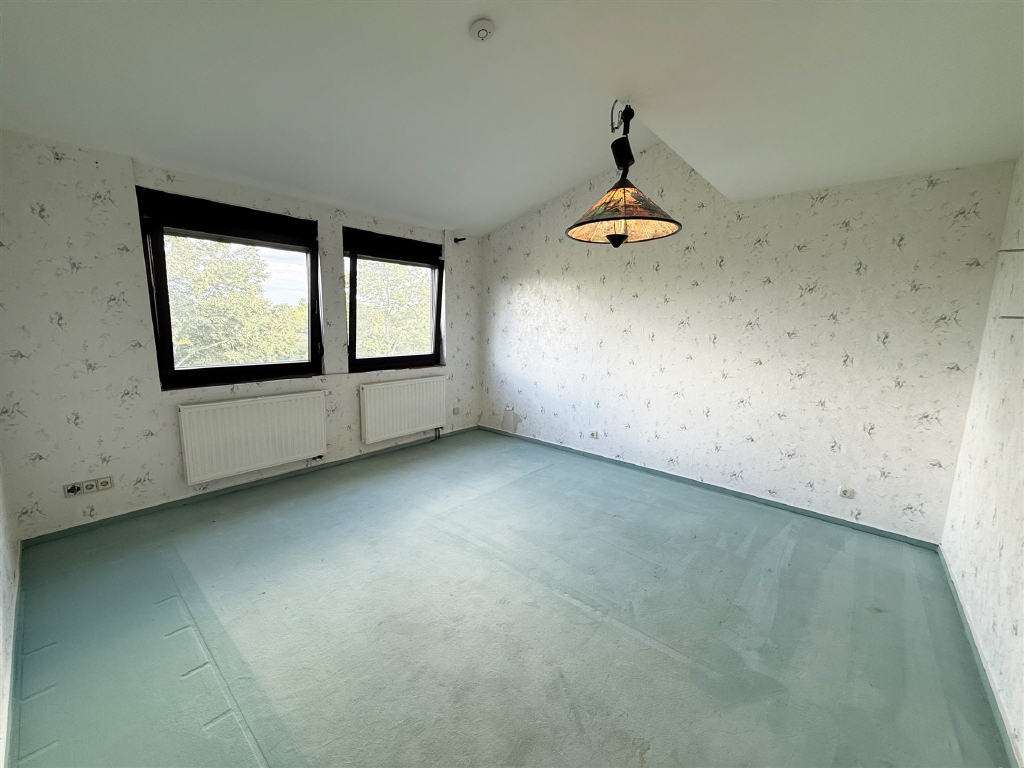 Immobilie in Geisenheim - Großzügiges 1-2 Familienhaus mit Terrasse und schönem Garten - Bild 4