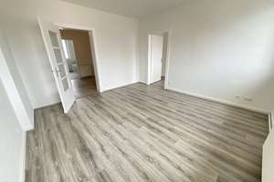 Frisch renovierte 3 Zimmerwohnung mit eigenem Garten – Nassauerring 19, 47798 Stadtmitte, Krefeld – Vorschaubild 2