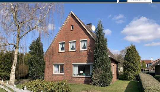 Bild von Einfamilienhaus mit viel Potenzial in idyllischer Lage
