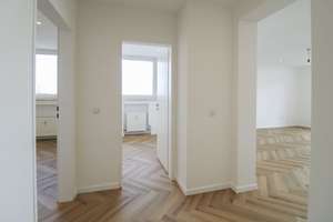 Moderne Eigentumswohnung mit Südbalkon, Aufzug und barrierefreiem Zugang