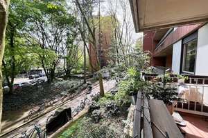 Hell & modern & viel Platz: 3 Zimmer mit Balkon, guter Schnitt, modernes Bad, Gäste-WC, Aufzug – Alteburger Straße 288, 50968 Bayenthal, Köln – Vorschaubild 15
