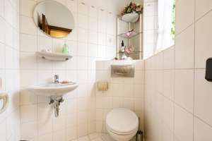 • Exklusiver BUNGALOW mit giebelhohen Decken, Kamin & wohnlichem Souterrain in gehobener Lage... – Die vollständige Adresse der Immobilie erhältst du vom Anbieter., 41238 Giesenkirchen-Mitte, Mönchengladbach – Vorschaubild 13