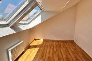 Provisionsfrei: Charmantes Reihenmittelhaus mit ausgebautem Dachgeschoss im ruhigen Aubing – Joseph-Suder-Bogen 29, 81245 Altaubing, München – Vorschaubild 9