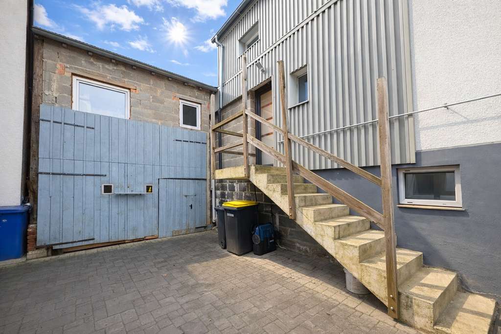 Immobilie in Staufenberg - Solides Einfamilienhaus mit Charme, Substanz und Entwicklungspotenzial - Bild 3