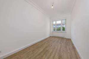 Frisch sanierte Gründerzeit Wohnung mit sonnigem Balkon (sofort bezugsfrei) – Bielastraße 1, 4178 Böhlitz-Ehrenberg, Leipzig – Vorschaubild 7