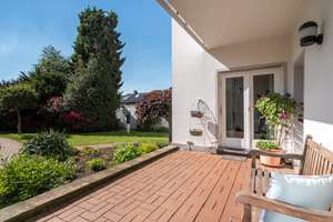 Bielefeld-Brake: charmantes Zweifamilienhaus mit kleiner Gewerbeeinheit und großem Garten! – Die vollständige Adresse der Immobilie erhältst du vom Anbieter., 33729 Heepen, Bielefeld – Vorschaubild 5
