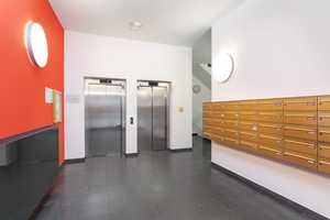 Repräsentative Neubauwohnung in zentraler Mitte-Lage: 2,5 Zimmer mit spektakulärer Fensterfront und  – Berlin – Vorschaubild 19