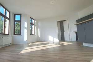 zentrale 2-Zimmer-Wohnung mit französischem Balkon – Halberstädter Str. 46, 39112 Sudenburg, Magdeburg – Vorschaubild 2