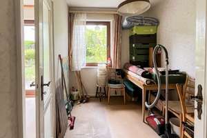 Sanierungsbedürftig, aber WOW! Unter Bodenrichtwert! DHH mit großem Garten in Wiesbaden Kohlheck! – Die vollständige Adresse der Immobilie erhältst du vom Anbieter., 65199 Dotzheim, Wiesbaden – Vorschaubild 15