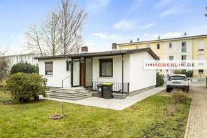 IMMOBERLIN.DE - Gepflegter Bungalow und/oder großes Baugrundstück in familienfreundlicher Lage – Die vollständige Adresse der Immobilie erhältst du vom Anbieter., 12307 Lichtenrade, Berlin – Vorschaubild 2