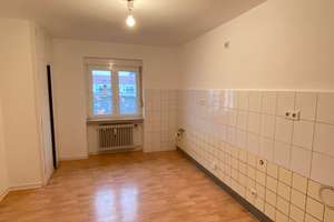 Großzügige 3 ZKB Wohnung mit Balkon nahe des Saarbrücker Staden – Heinrich-Böcking-Straße 23-25, 66121 St. Johann, Saarbrücken – Vorschaubild 2