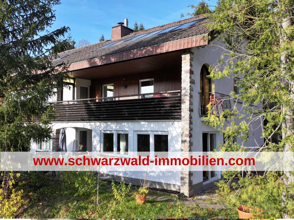 Immobilie in Lenzkirch - 2-3 Familienhaus in unverbaubarer Südhangaussichtslage ! - Bild 1