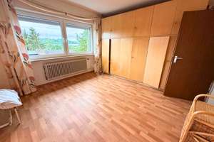 Aussichtsreiches Raumwunder: Einfamilienhaus mit Einliegerwohnung und Traumblick in Neustadt – Die vollständige Adresse der Immobilie erhältst du vom Anbieter., 91413 Neustadt an der Aisch – Vorschaubild 10