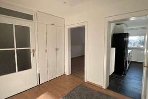 Von Privat, 1A-Lage am Kaiserleikreisel – Helle, neu renovierte 2-Zimmer-Wohnung mit Balkon – 63067 Ledermuseum, Offenbach am Main – Vorschaubild 7