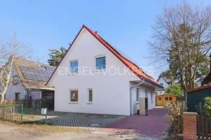 Energieeffiziente Kapitalanlage - Junges Einfamilienhaus in Flughafennähe – Am Raakmoorgraben 29, 22335 Fuhlsbüttel, Hamburg – Vorschaubild 2