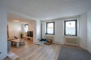 Gepflegtes Mehrfamilienhaus mit Charakter und Entwicklunsgmöglichkeiten – Die vollständige Adresse der Immobilie erhältst du vom Anbieter., 41169 Hardt-Mitte, Mönchengladbach – Vorschaubild 4