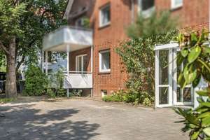 Charmante 2-Zimmer-Wohnung im Hochparterre mit Westbalkon und Stellplatz nahe Hamburg