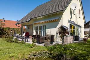 Einfamilienhaus mit Büro/Einliegerwohnung in Sulzbach-Rosenberg – Die vollständige Adresse der Immobilie erhältst du vom Anbieter., 92237 Sulzbach-Rosenberg – Vorschaubild 2
