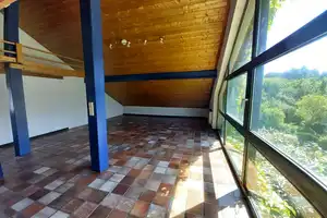 CITYHOUSE: Freistehendes Einfamilienhaus mit großem Grundstück, Außenpool, Sauna, Kamin und Garage – Rheinisch-Bergischer Kreis – Vorschaubild 7