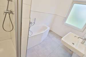 Seltene Gelegenheit am Hammerschmidtplatz – 171 m² Maisonette mit Garten und Büro – Die vollständige Adresse der Immobilie erhältst du vom Anbieter., 47798 Stadtmitte, Krefeld – Vorschaubild 12