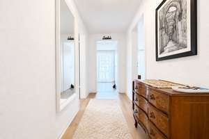 *Freiwerdende* Helle 3 Zimmer Dachgeschosswohnung mit Balkon und Garage in Stuttgart - Luginsland – Die vollständige Adresse der Immobilie erhältst du vom Anbieter., 70327 Luginsland, Stuttgart – Vorschaubild 2