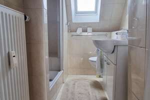 Möblierte 3-Zimmer-Wohnung mit Einbauküche und Stellplatz in Bielefeld-Ummeln, nahe IKEA