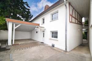 *Niederkassel-Rheidt: Charmantes Einfamilienhaus
mit gemütlicher Hofanlage und großer Doppelgarage* – Die vollständige Adresse der Immobilie erhältst du vom Anbieter., 53859 Niederkassel – Vorschaubild 17