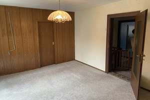 Wohnhaus mit schönem Garten, Garage und perfekter Scheune – Die vollständige Adresse der Immobilie erhältst du vom Anbieter., 93464 Tiefenbach – Vorschaubild 11