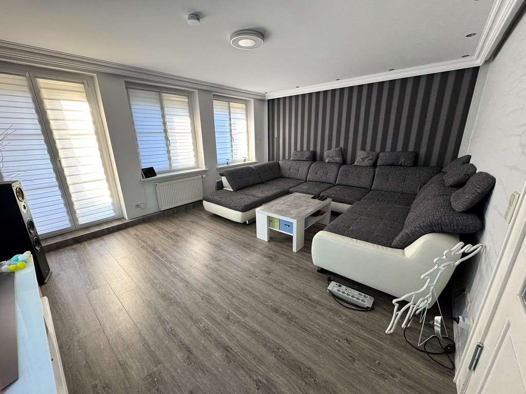 Immobilie in Hennigsdorf - Viel Platz fürs Leben: elegante 120 m² Wohnung mit Balkon, Garten, Carport & Einbauküche - Bild 4