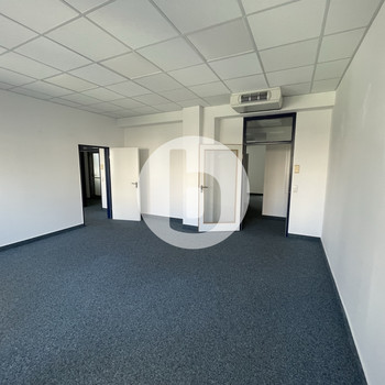 ANGERMANN: modernes Bürogebäude / flexible Flächenaufteilung / Berlin-Wilmersdorf