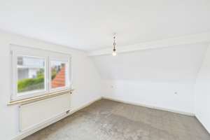 Großzügiges Wohnhaus mit Garten, Balkon und Werkstattflächen – Die vollständige Adresse der Immobilie erhältst du vom Anbieter., 97264 Helmstadt – Vorschaubild 5