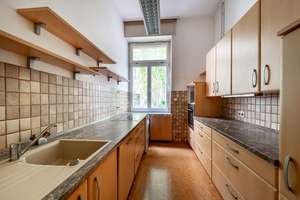 Frankfurt-Westend: Stilvolle 4-Zimmer-Belle-Etage mit Loggia und großem Potenzial – 60322 Westend-Nord, Frankfurt am Main – Vorschaubild 8