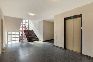Waldblick-Loggia & Tiefgarage: Perfekt geschnittene 43 m² Oase mit Aufzug – Hubertusweg 13, 41466 Reuschenberg, Neuss – Vorschaubild 11