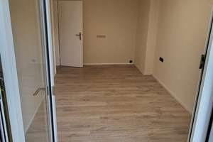 Schönes WG-Zimmer in Frauen-WG mit Balkon (Stuttgart-Ost) – Wagenburgstraße 104, 70186 Gablenberg, Stuttgart – Vorschaubild 1