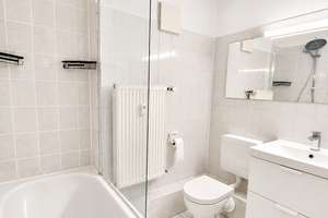 Charmante Altbauwohnung in Golzheim - nur 2 Minuten zum Rhein / Loggia – 40474 Golzheim, Düsseldorf – Vorschaubild 12