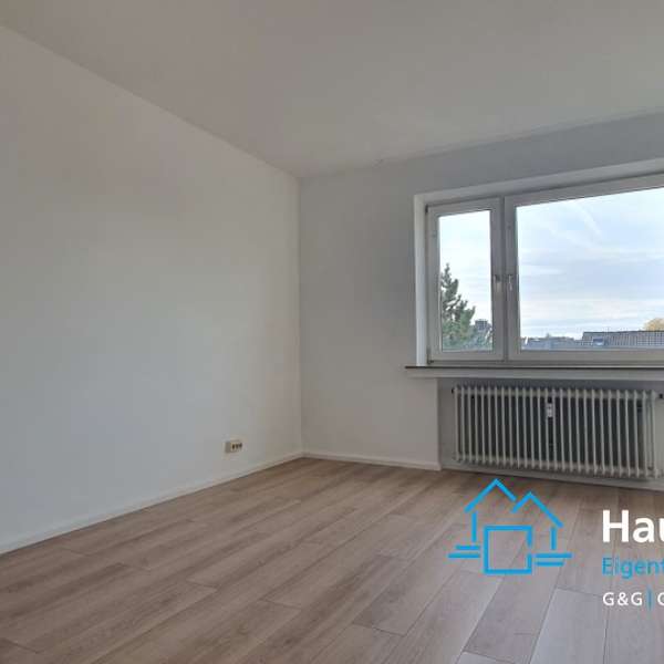 *** renovierte und gut geschnittene 2-Zimmer-Wohnung mit Balkon in Aachen-Schönforst ***
