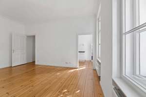 2 Zimmer Altbauwohnung im ruhigen Seitenflügel - Bezugsfrei – Die vollständige Adresse der Immobilie erhältst du vom Anbieter., 10439 Prenzlauer Berg, Berlin – Vorschaubild 12