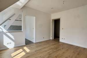 Schöne helle 2 Zimmer Wohnung im Dachgeschoss – 4318 Anger-Crottendorf, Leipzig – Vorschaubild 4