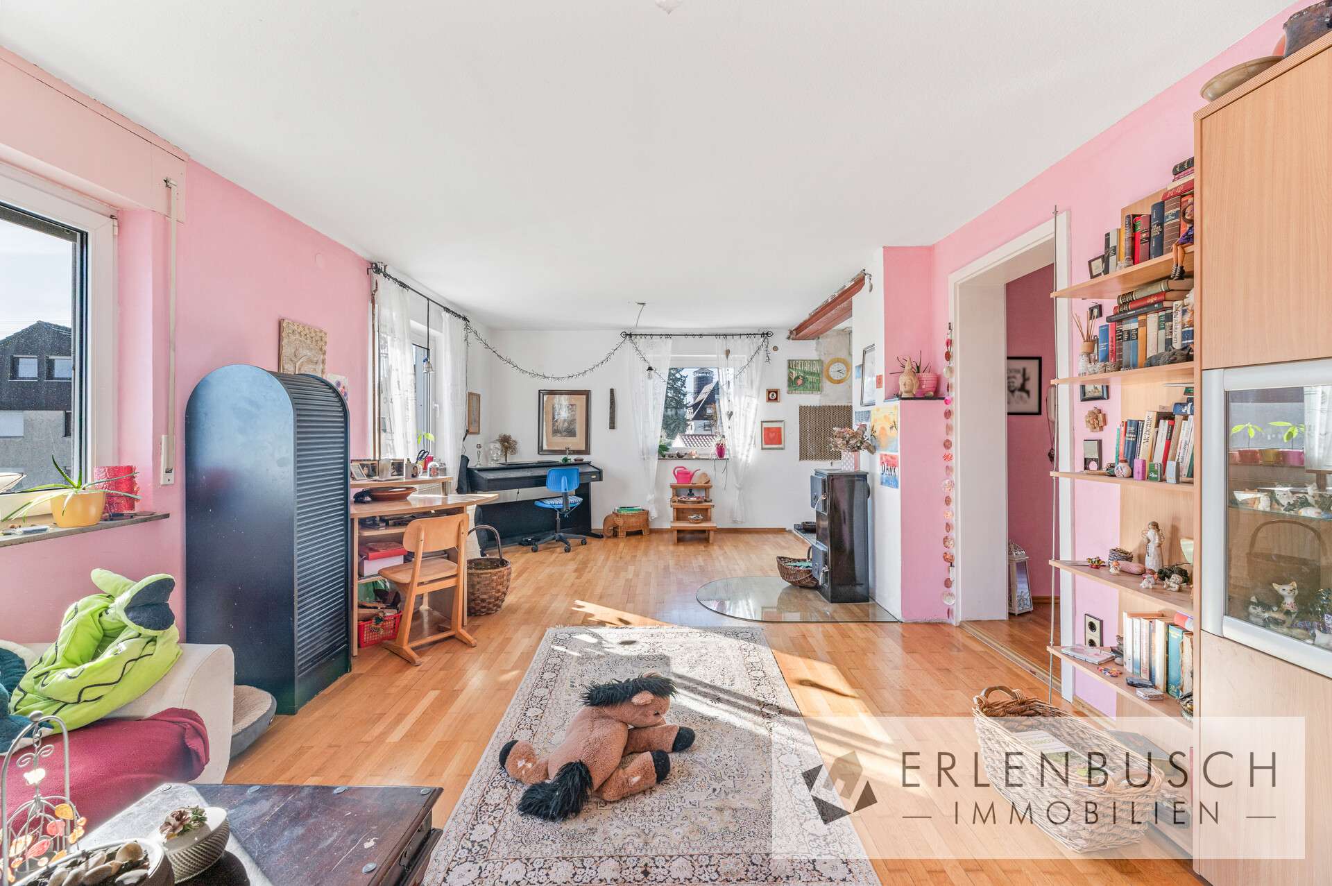 Immobilie in Kaisersbach - Großzügiges Zweifamilienhaus mit weitläufigem Grundstück und Entwicklungspotenzial - Bild 7