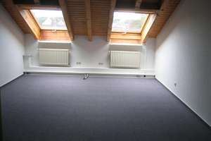 Wohnen und Arbeiten auf 240 m2 ! Dachgeschosseinheit mit Potenzial im Gewerbepark ! – Am Bruch 21, 42857 Stachelhausen, Remscheid – Vorschaubild 5