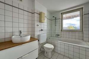 Attraktive Dachgeschosswohnung mit viel Raum und Balkon in zentraler Lage – Rethelstraße 155, 40237 Düsseltal, Düsseldorf – Vorschaubild 11
