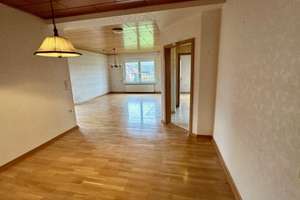 Familie und Beruf unter einem Dach
Gepflegtes Zweifamilienwohnhaus mit Garage – Die vollständige Adresse der Immobilie erhältst du vom Anbieter., 34587 Felsberg – Vorschaubild 5