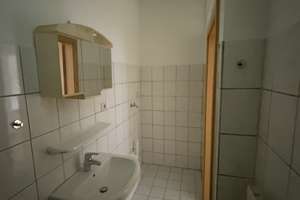 Zuhause mit 2,5 Zimmern in Gelsenkirchen – Königsberger Str. 21, 45881 Schalke, Gelsenkirchen – Vorschaubild 2