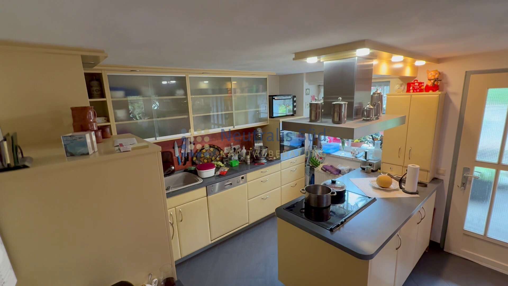 Immobilie in Wolfegg - Wunderschönes Bauernhaus auf 1.325 m² Grund mit gepflegtem Garten und Gartenhaus (frei zur Übergabe) - Bild 8