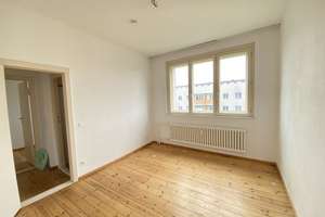 Helle 2,5-Z.-Wohnung mit Balkon u. Tageslichtbad für Selbstrenovierer – WBS-Berechtigung 100 bis 140 – Gartenfelder Str. 114B, 13599 Haselhorst, Berlin – Vorschaubild 4